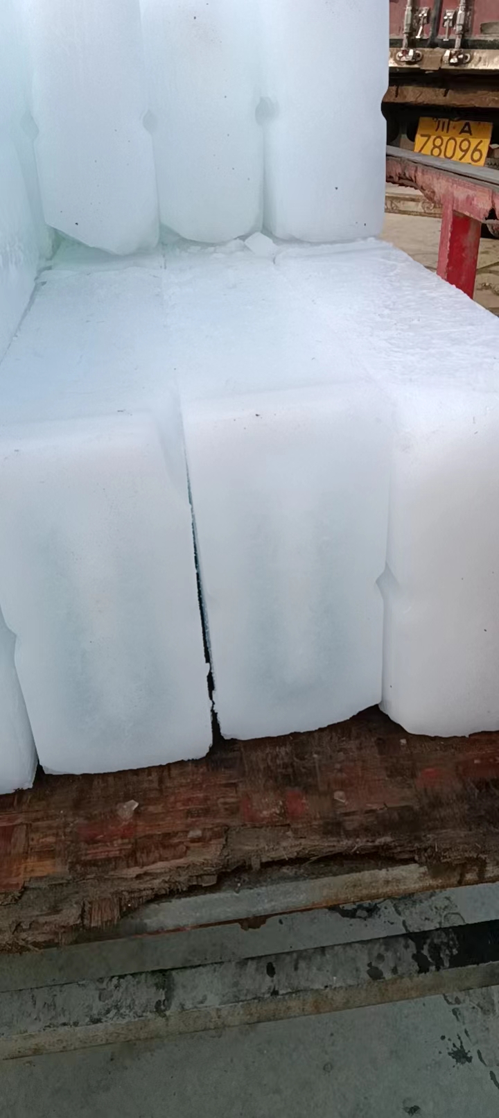 嘉定降温冰块哪里买？良臣制冰厂告诉你！